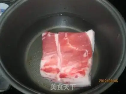 Make braised pork with dried vegetables step 0