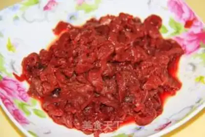 Make Stir fried shredded beef with pickled ginger step 0