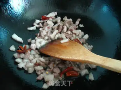 Make Noodles with diced pork and diced pork step 2