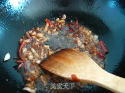 Make Noodles with diced pork and diced pork step 3
