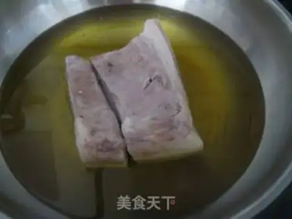 Make braised pork with dried vegetables step 4