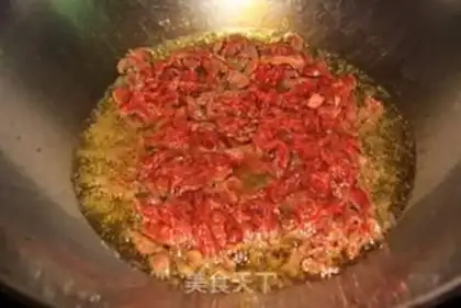 Make Stir fried shredded beef with pickled ginger step 3