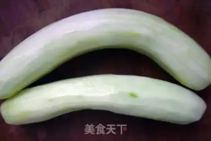 Make Black fungus fried cucumber step 2
