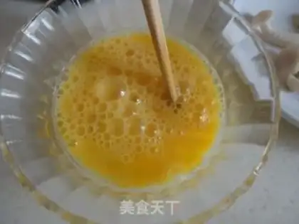 Make Scrambled eggs with Chinese toon step 1