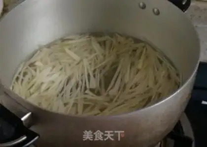 Make Cold noodles with beef and sesame sauce step 0