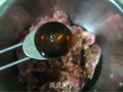 Make Pork jerky with black pepper and honey sauce step 3