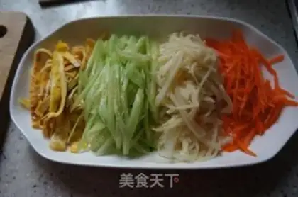 Make Cold noodles with beef and sesame sauce step 2