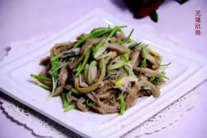 Make Fried shredded belly with coriander step 6
