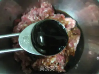 Make Pork jerky with black pepper and honey sauce step 4