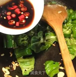 Make stir-fried omelette with black pepper step 9
