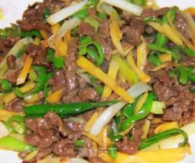 Make Stir fried shredded beef with pickled ginger step 7