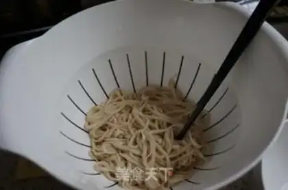 Make Cold noodles with beef and sesame sauce step 5