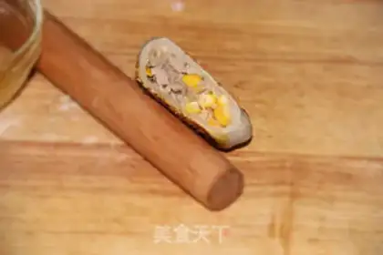 Make Pork, corn and mung bean cake step 20