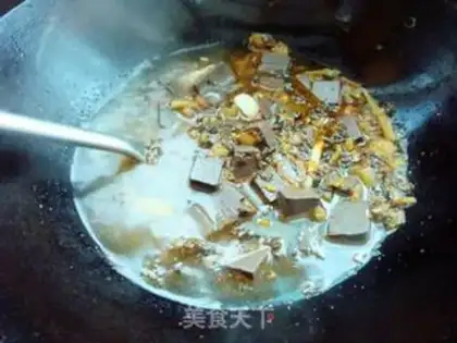 Make Pickled cabbage and pig blood soup step 6