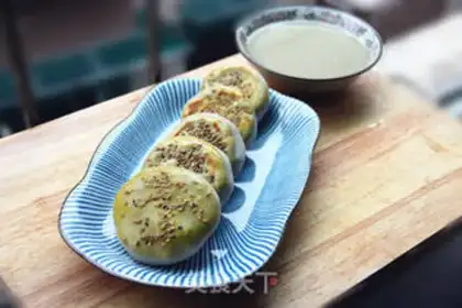 Make Pork, corn and mung bean cake step 22