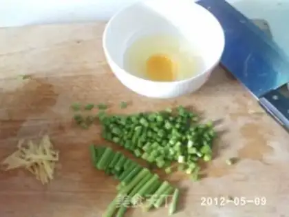 Make egg fried rice step 3