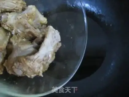 Make Pineapple ribs boat step 11
