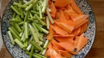 Make stir-fried liver tip step 1