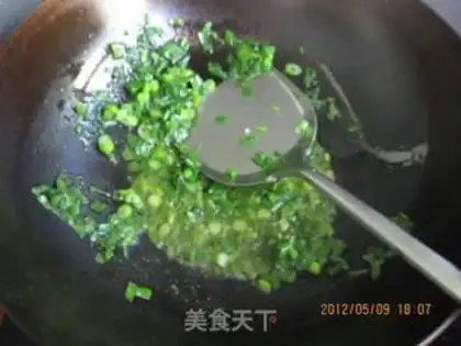 Make Steamed noodles with alfalfa step 8