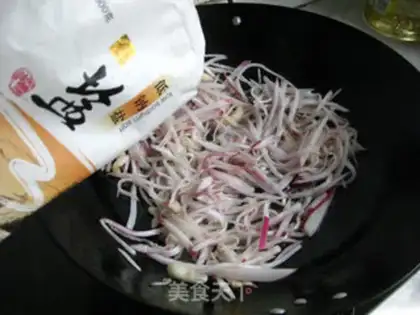 Make stir-fried shredded radish step 5