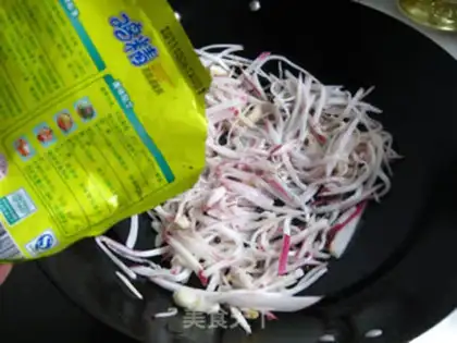 Make stir-fried shredded radish step 6