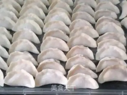 Make Carrot stuffed dumplings step 2
