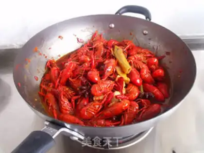 Make spicy crayfish step 11