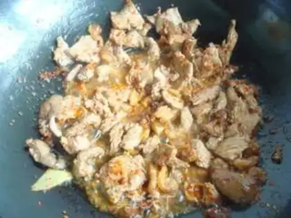 Make stir-fried barbecue with naan step 5
