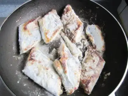 Make braised hairtail step 3