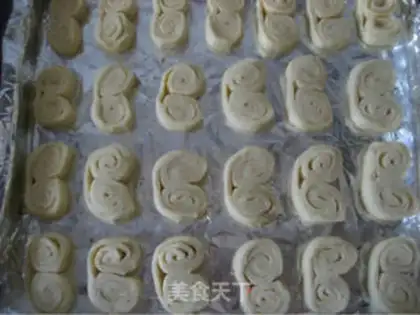 Make butterfly crisp step 9