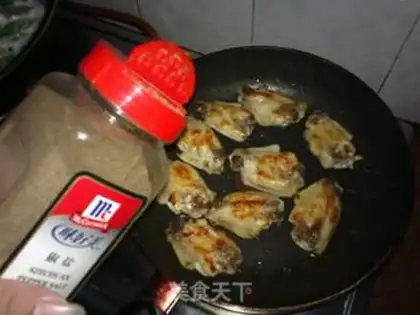 Make Pan-fried chicken fin with pepper salt step 7