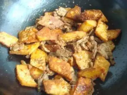 Make stir-fried barbecue with naan step 10