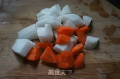 Make Half-gluten and half-meat beef noodles step 2