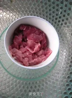 Make stir-fried pork with shredded potatoes step 1