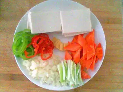 Make Thai spicy mushroom and vegetable stew step 1