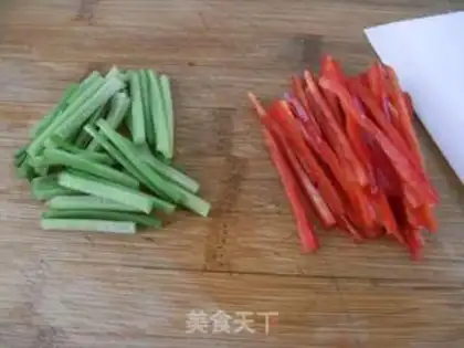 Make Stir hot and sour shredded potatoes step 7