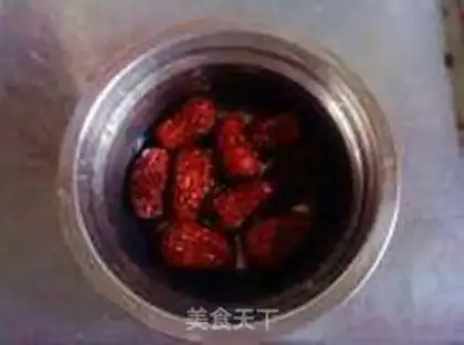 Make Red dates and chestnut porridge step 2