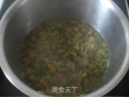 Make meringue grape pie step 4
