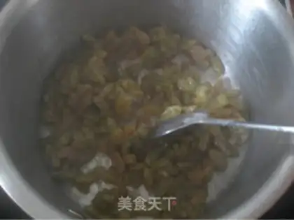 Make meringue grape pie step 6