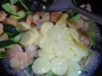Make Jade Prawn Balls step 8