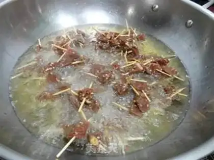 Make Cumin black pepper toothpick beef step 8