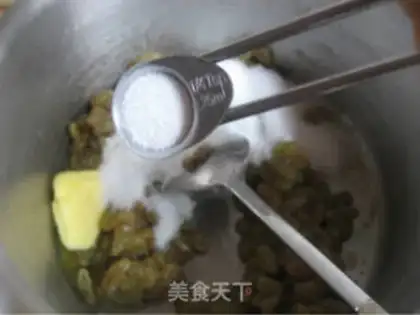 Make meringue grape pie step 9