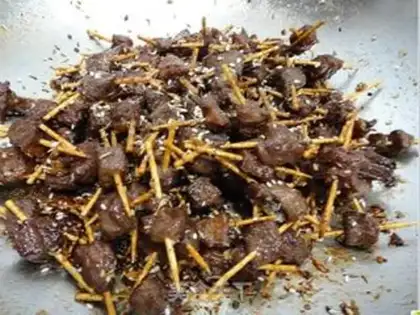 Make Cumin black pepper toothpick beef step 11
