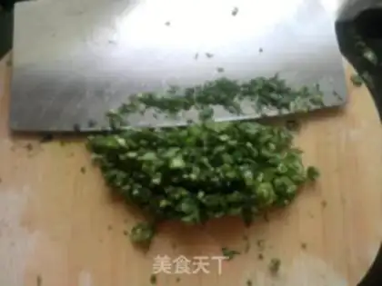 Make Pig liver, green vegetables and egg yolk paste step 1