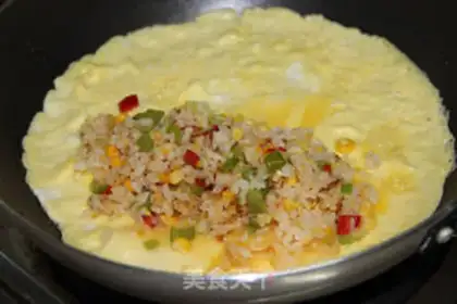 Make Japanese omelet rice step 8