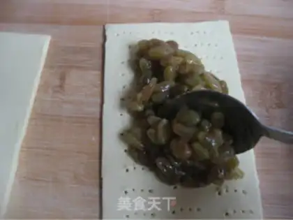 Make meringue grape pie step 14