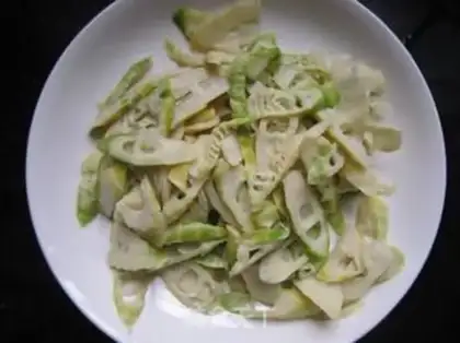 Make Bamboo shoots chicken soup step 6