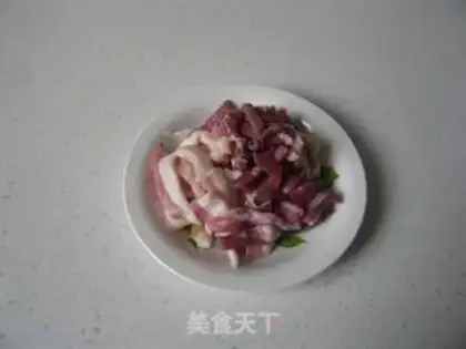 Make Hui tea dried green pepper shredded pork step 1
