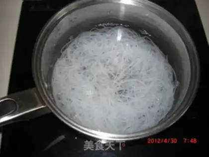 Make Shredded radish salad step 1