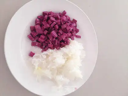 Make Purple sweet potato and white fungus sago step 2